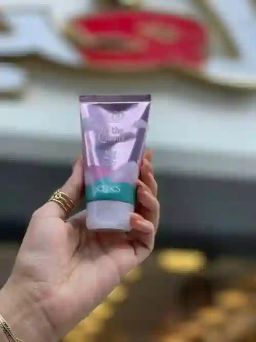 ايفا كريم تقشير و ترطيب الإيد🌸